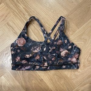 Lululemon sports bra
